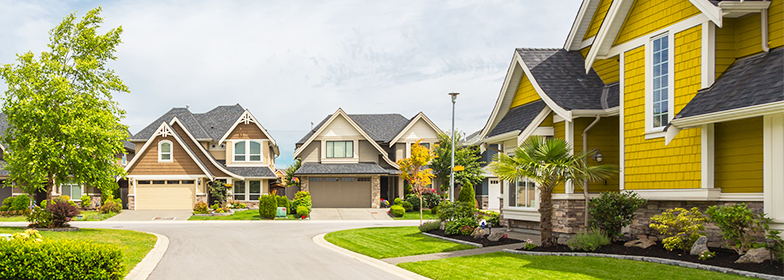 Image of houses in a neighborhood.