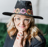 Michelle Castle headshot